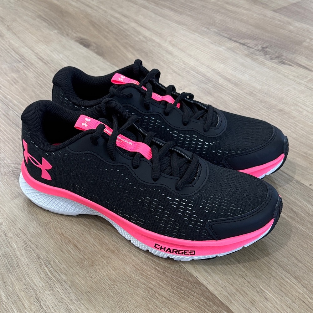 NEW Big Girls Under Armour Charged Bandit 7 Running Shoes